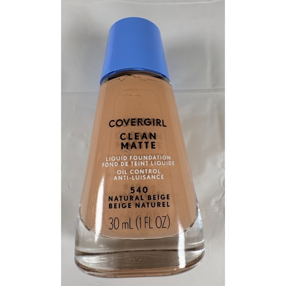 Covergirl Clean Matte Liquid Foundation #540 Natural Beige Sealed